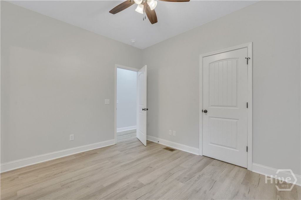 Image 22 of property listing at 1112 E WALDBURG Street, Savannah, GA 31404
