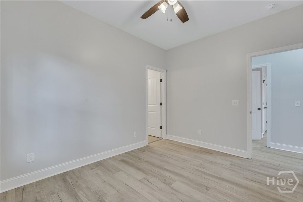 Image 23 of property listing at 1112 E WALDBURG Street, Savannah, GA 31404