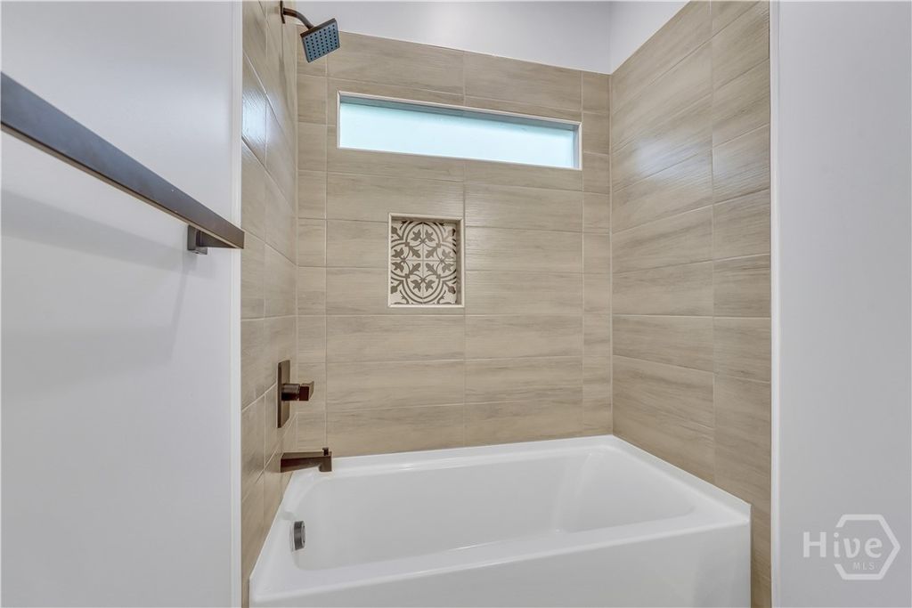 Image 28 of property listing at 1112 E WALDBURG Street, Savannah, GA 31404