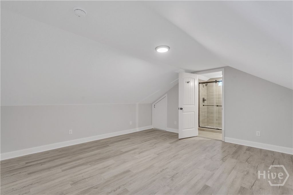 Image 31 of property listing at 1112 E WALDBURG Street, Savannah, GA 31404
