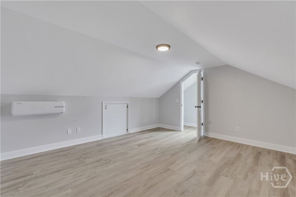 Image 32 of property listing at 1112 E WALDBURG Street, Savannah, GA 31404