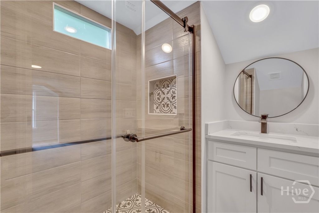 Image 33 of property listing at 1112 E WALDBURG Street, Savannah, GA 31404