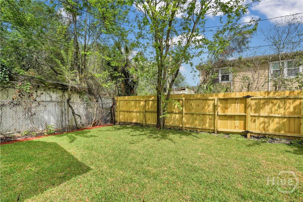 Image 37 of property listing at 1112 E WALDBURG Street, Savannah, GA 31404