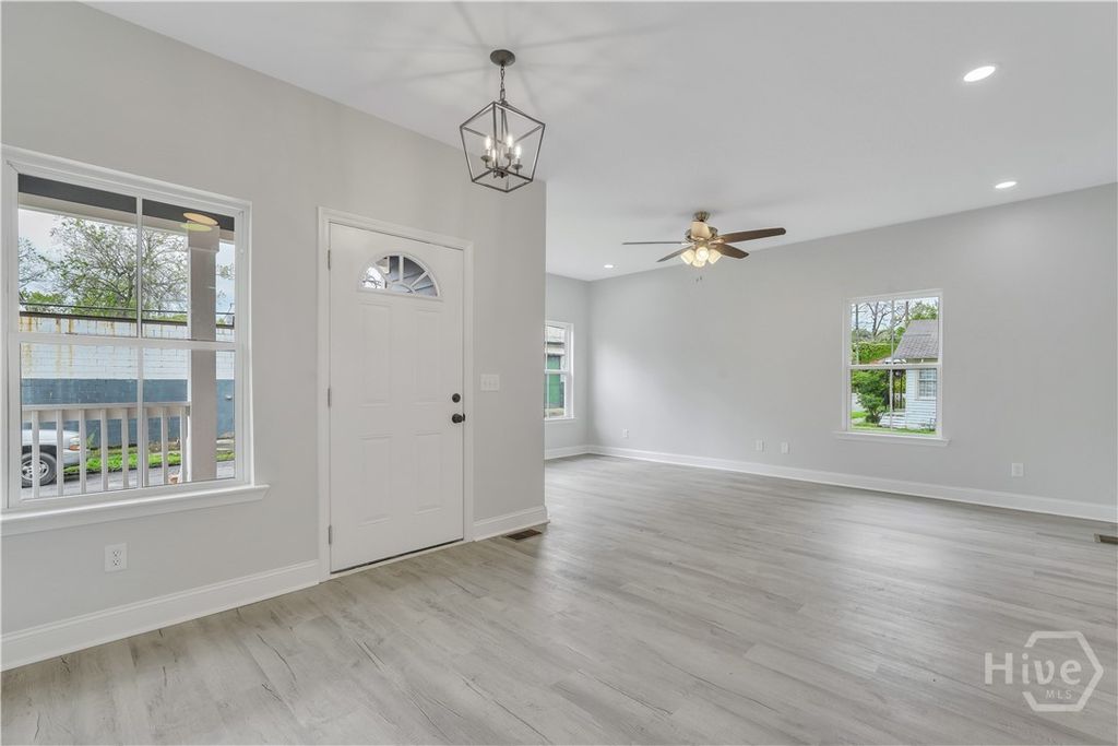 Image 4 of property listing at 1112 E WALDBURG Street, Savannah, GA 31404