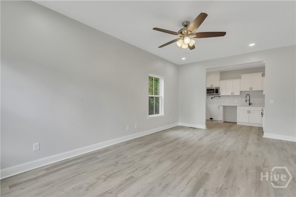 Image 7 of property listing at 1112 E WALDBURG Street, Savannah, GA 31404