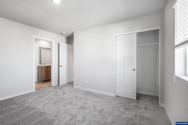 5879 Bainbridge St, Eugene, OR 97402