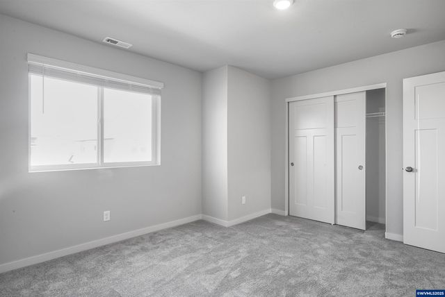 5879 Bainbridge St, Eugene, OR 97402