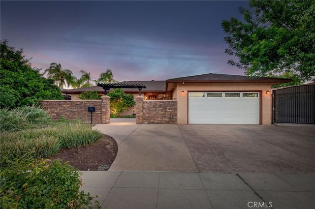 2515 E Los Altos, Fresno, CA 93710