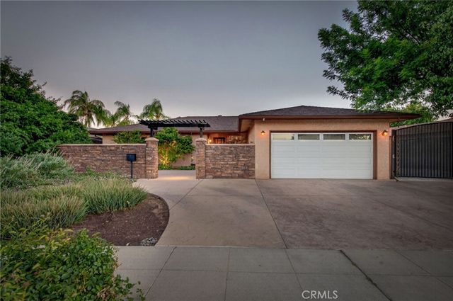2515 E Los Altos, Fresno, CA 93710