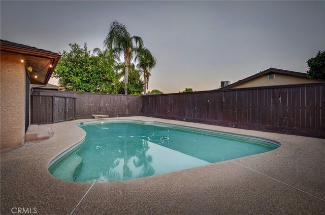 2515 E Los Altos, Fresno, CA 93710