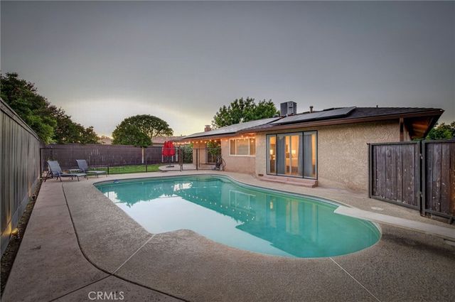 2515 E Los Altos, Fresno, CA 93710