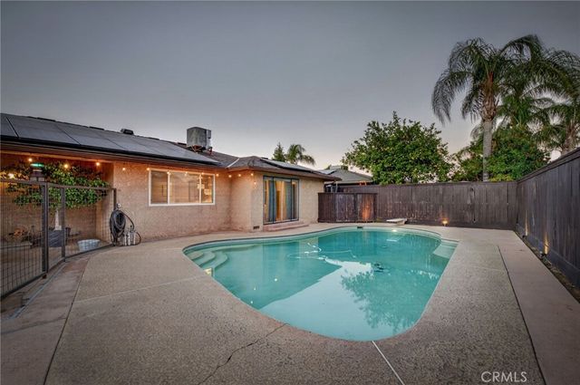 2515 E Los Altos, Fresno, CA 93710