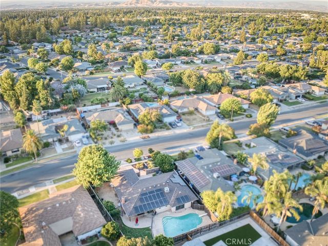 2515 E Los Altos, Fresno, CA 93710