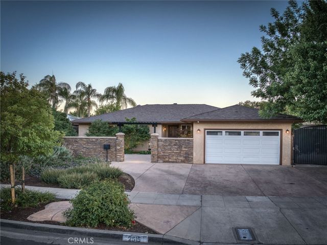 2515 E Los Altos, Fresno, CA 93710
