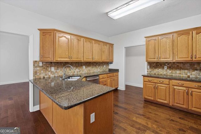 58 Lansing Drive, Ellabell, GA 31308