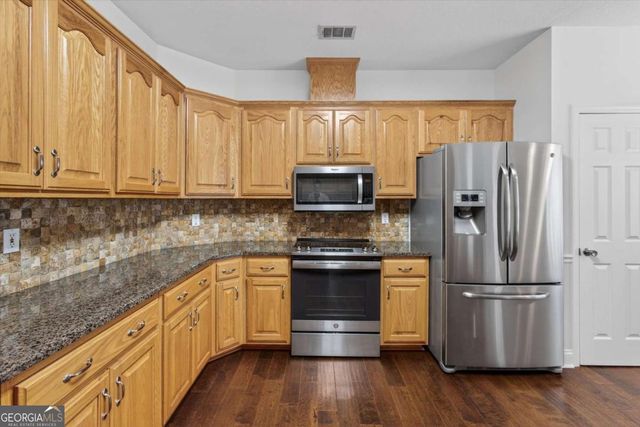 58 Lansing Drive, Ellabell, GA 31308