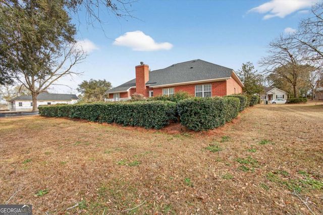 58 Lansing Drive, Ellabell, GA 31308