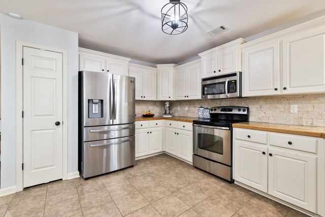 29 Trinity Circle, Cabot, AR 72023