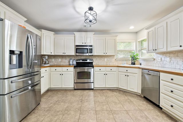29 Trinity Circle, Cabot, AR 72023