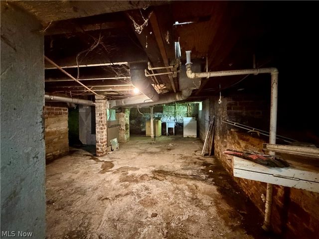 37454 Euclid Avenue, Willoughby, OH 44094