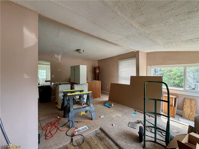 37454 Euclid Avenue, Willoughby, OH 44094