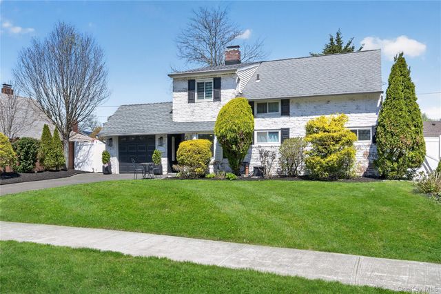 2101 Salisbury Park Drive, Westbury, NY 11590