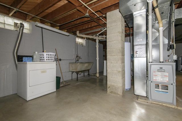 7028 W Crawford AVENUE, Milwaukee, WI 53220