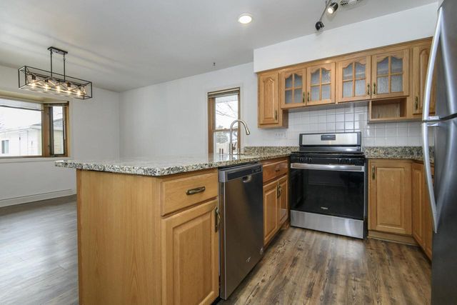 7028 W Crawford AVENUE, Milwaukee, WI 53220