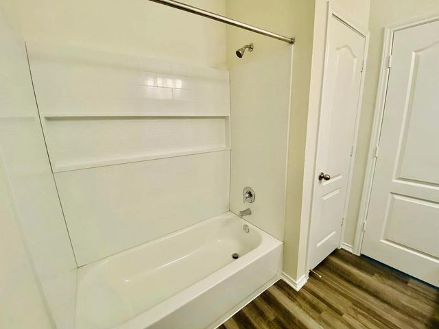 2008 Alexander Oaks DR, Leander, TX 78641