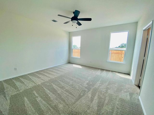 2008 Alexander Oaks DR, Leander, TX 78641