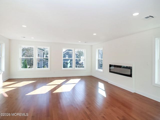 22 Marion Street, Red Bank, NJ 07701