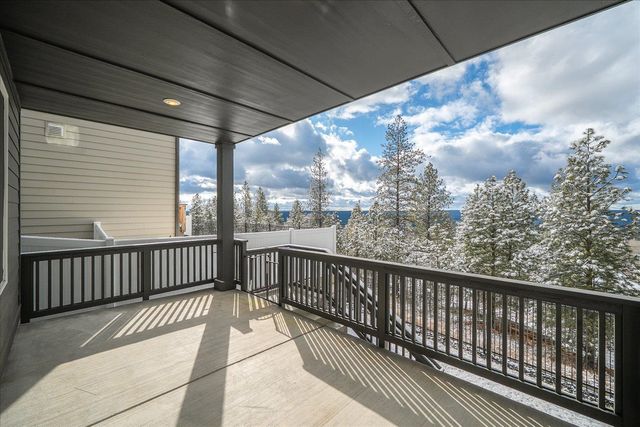 10837 N Paiute Dr, Spokane, WA 99208