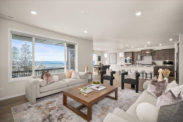 10837 N Paiute Dr, Spokane, WA 99208