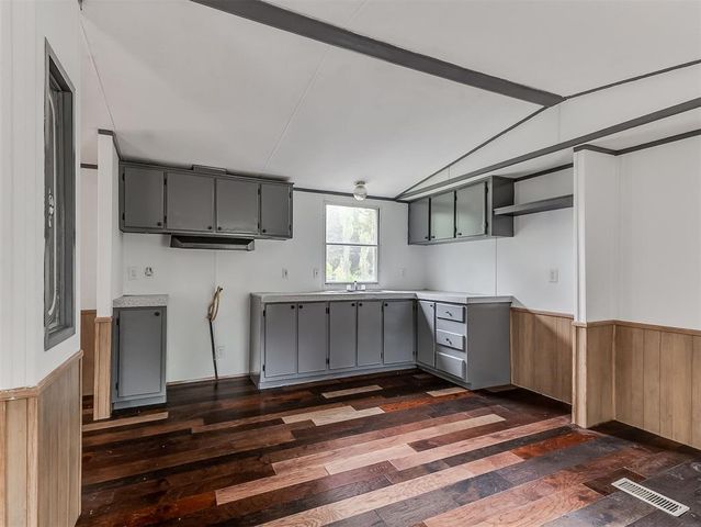 21236 SE 129th Street, Mcloud, OK 74851