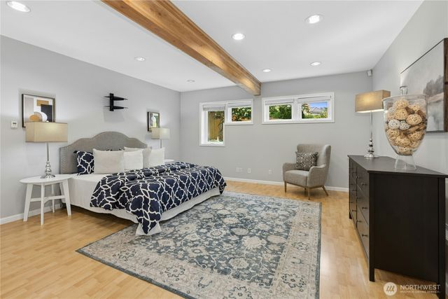 17102 NE 37th Place, Bellevue, WA 98008