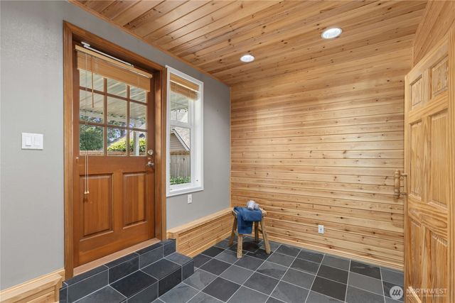 17102 NE 37th Place, Bellevue, WA 98008