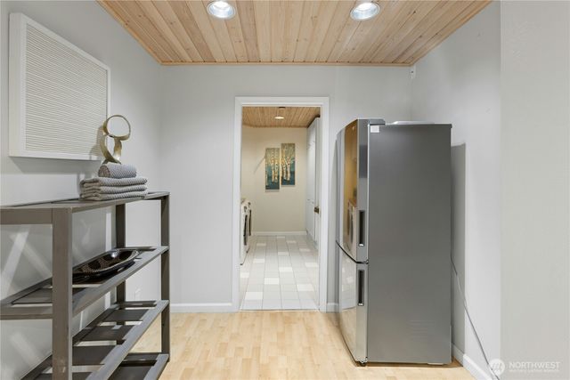 17102 NE 37th Place, Bellevue, WA 98008