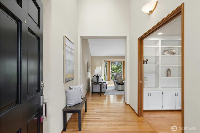 17102 NE 37th Place, Bellevue, WA 98008