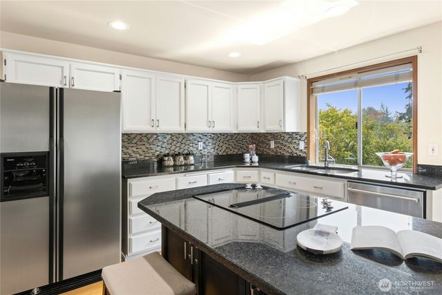 17102 NE 37th Place, Bellevue, WA 98008
