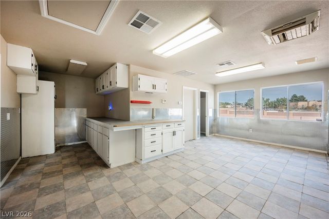 5180 North Dapple Gray Road, Las Vegas, NV 89149