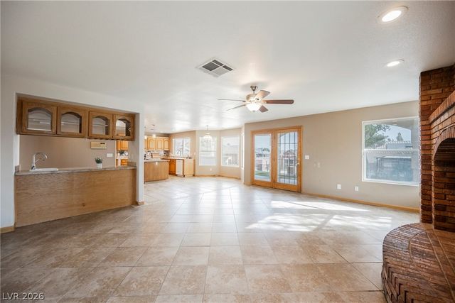 5180 North Dapple Gray Road, Las Vegas, NV 89149