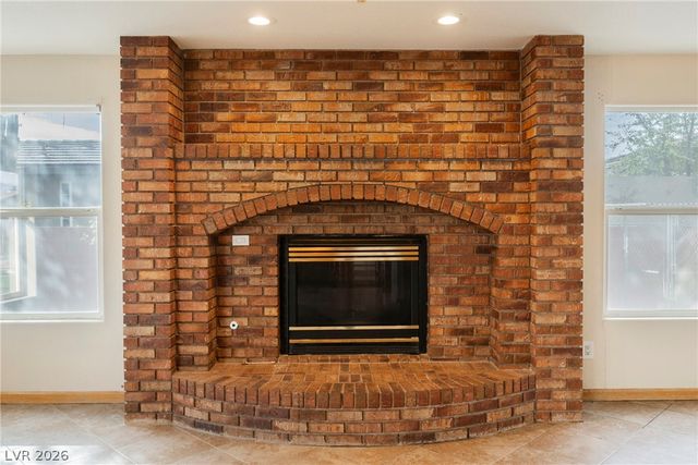 5180 North Dapple Gray Road, Las Vegas, NV 89149