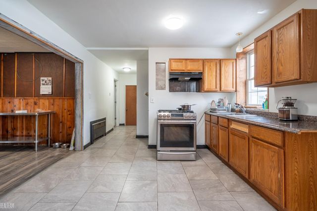 23391 Lawson Avenue, Warren, MI 48089