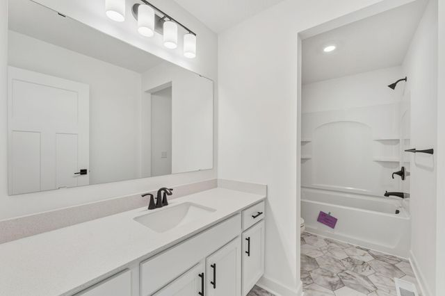 661 Sierra Parkway, Waconia, MN 55387