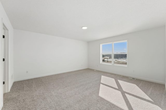661 Sierra Parkway, Waconia, MN 55387