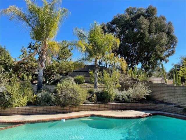 282 Summit Road, La Verne, CA 91750