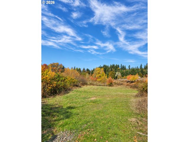 85266 CHEZEM Rd, Eugene, OR 97405