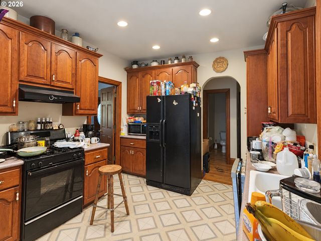 85266 CHEZEM Rd, Eugene, OR 97405