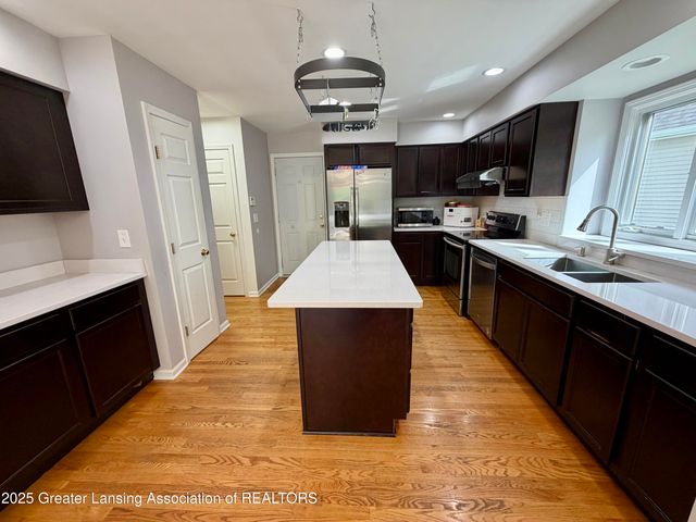 16790 Printemp Drive, East Lansing, MI 48823