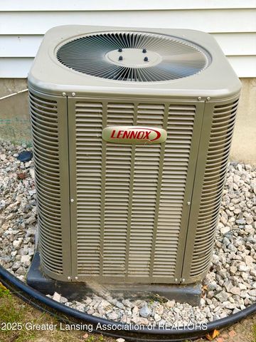 16790 Printemp Drive, East Lansing, MI 48823